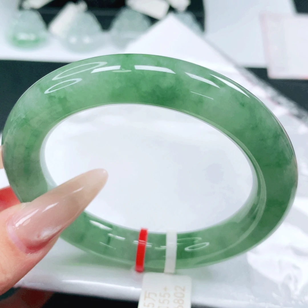 翡翠未镶嵌手镯55.56
