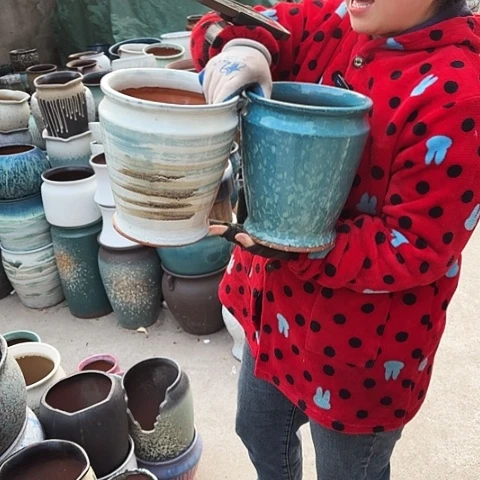 口18高23瑕疵盆子。