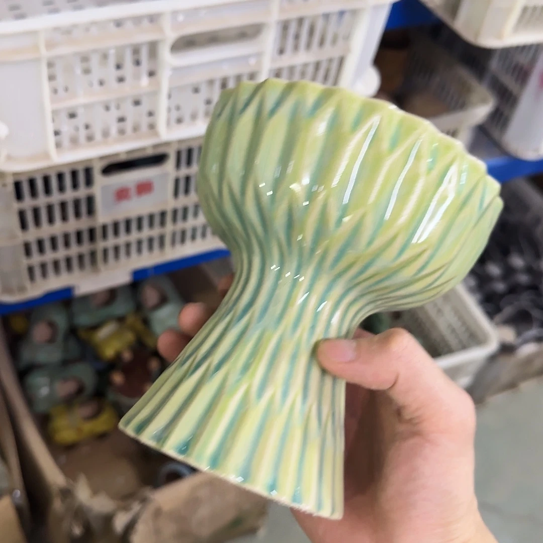福利局库存尾单·有孔花盆当天满9元发9025