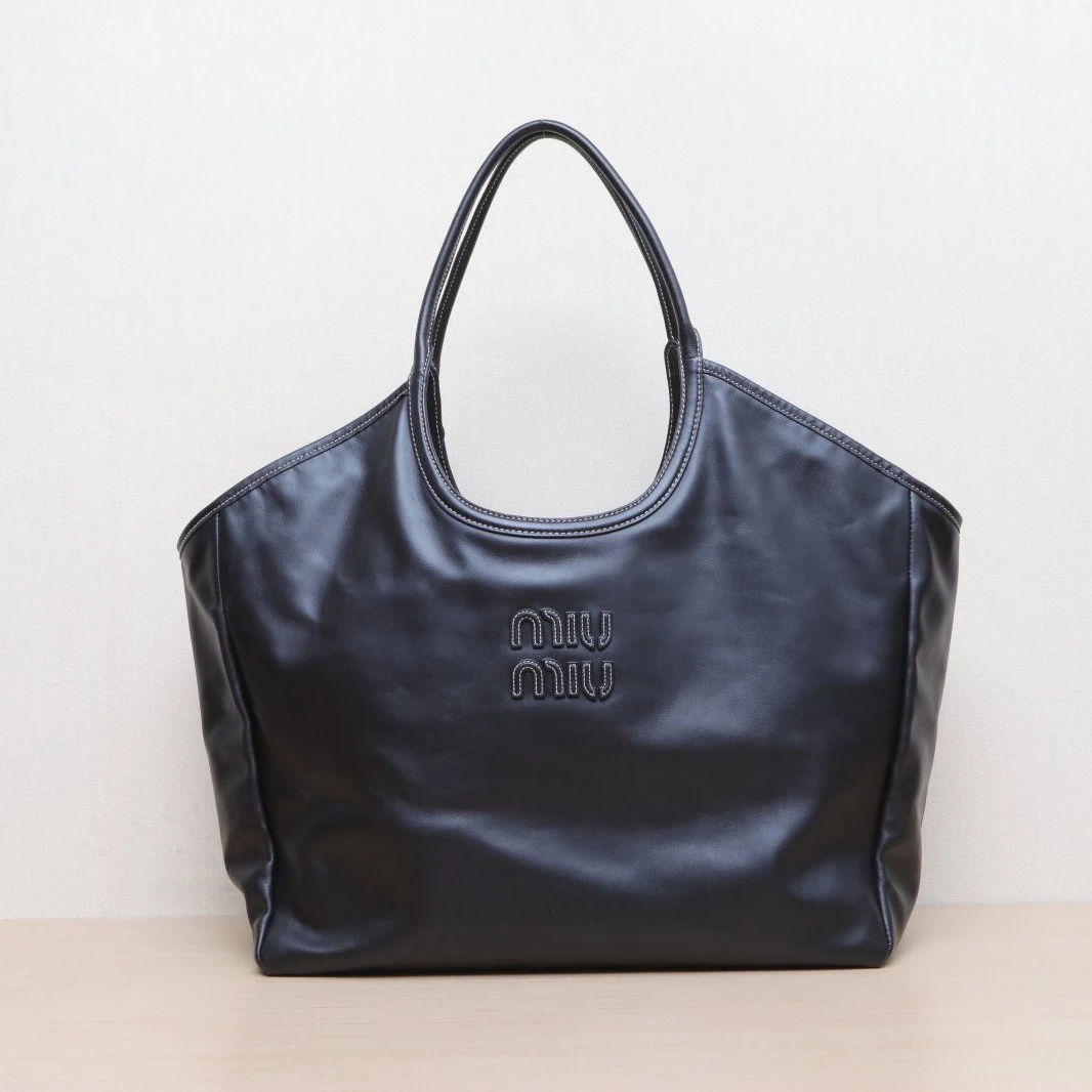 95新 MIU MIU/缪缪 花花 IVY Tote托特包 黑色 金扣
