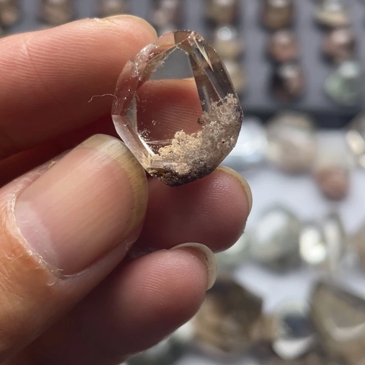 纯天然粉色幽灵碧玺（处理）