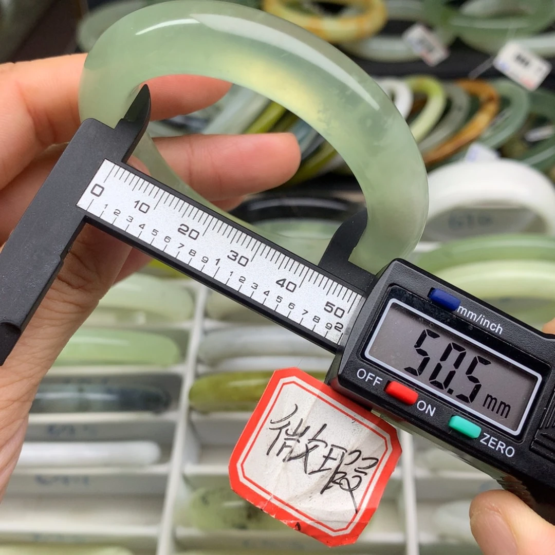 未镶嵌蛇纹石玉手镯655