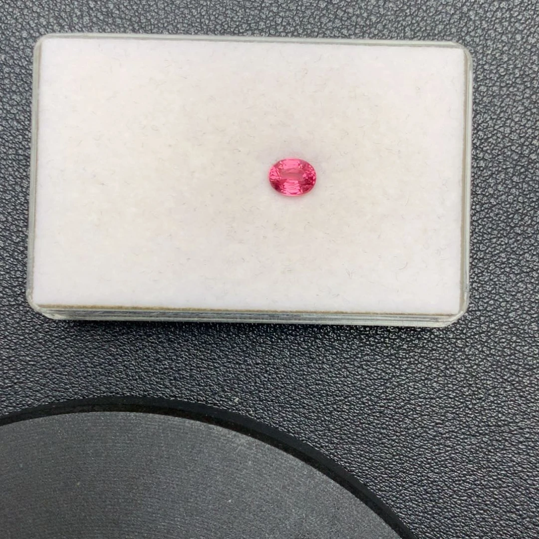 尖晶石裸石莲花色马亨盖0.81ct
