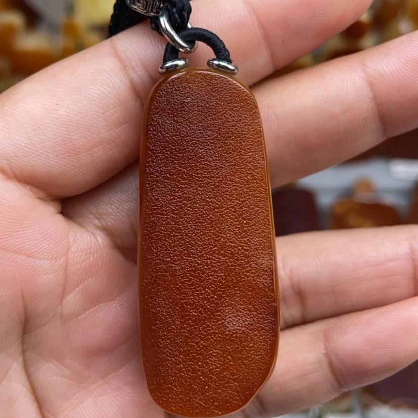 【闪购商品】琥珀颈饰未镶嵌