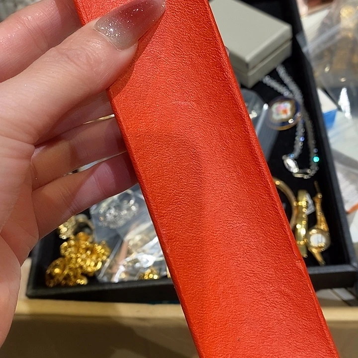 小***气花岗石铁合金中古香水沐浴露持久留香