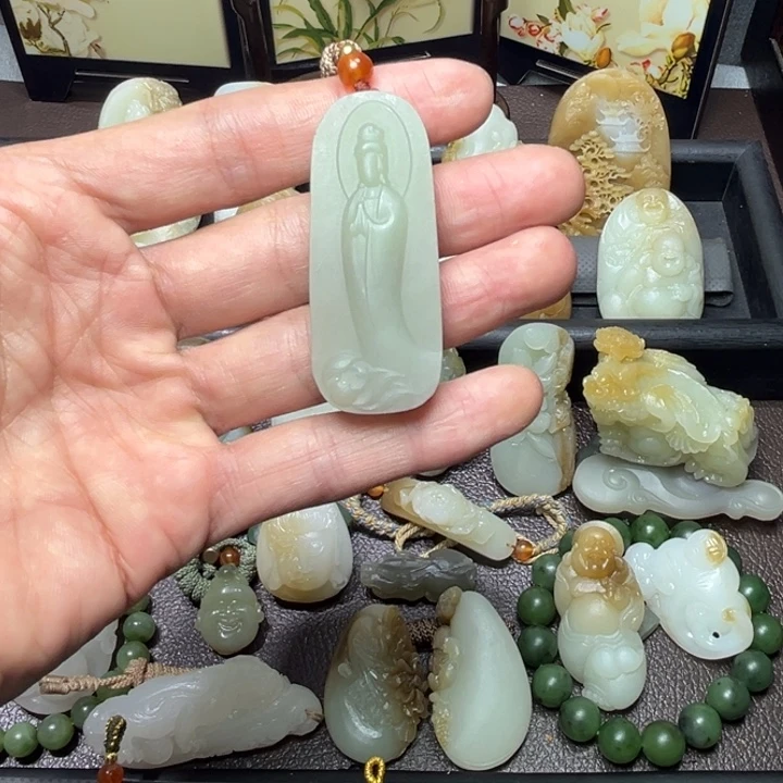 和田玉未镶嵌颈饰