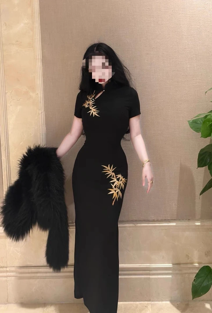 新中式国风刺绣黑色改良气质旗袍连衣裙短袖金竹4710