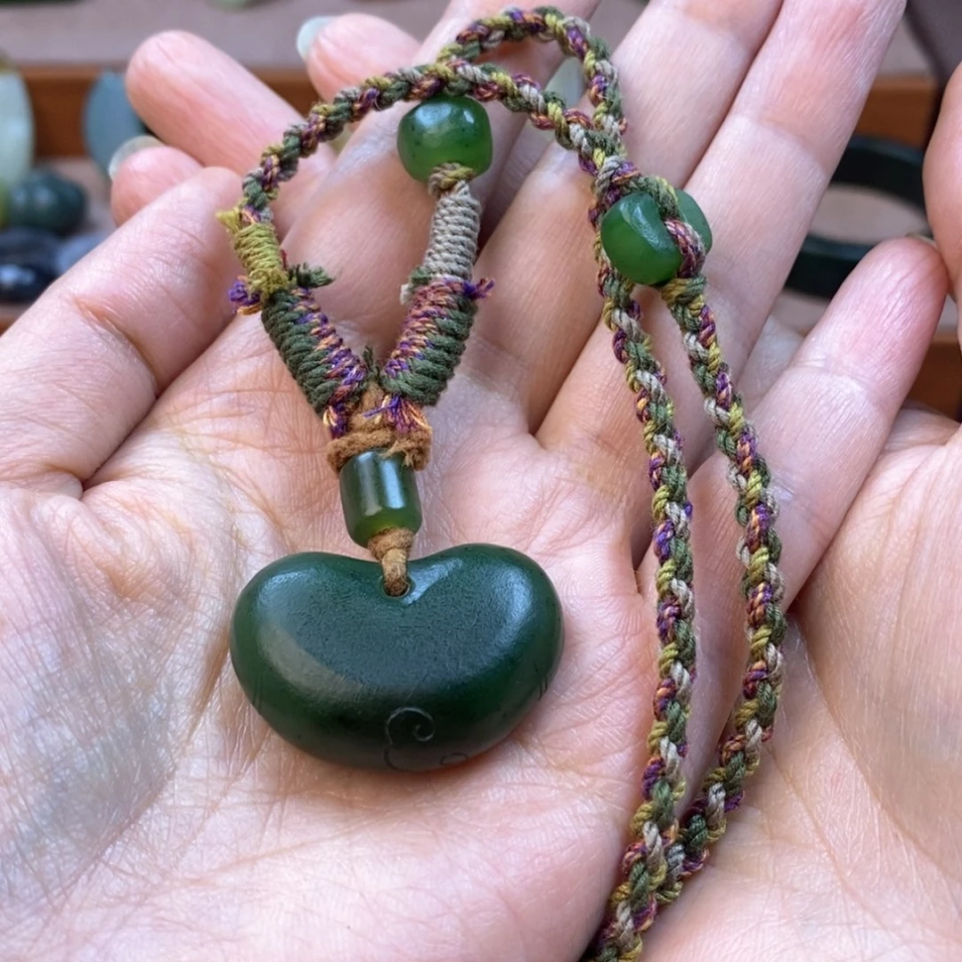 和田玉（碧玉）颈饰未镶嵌