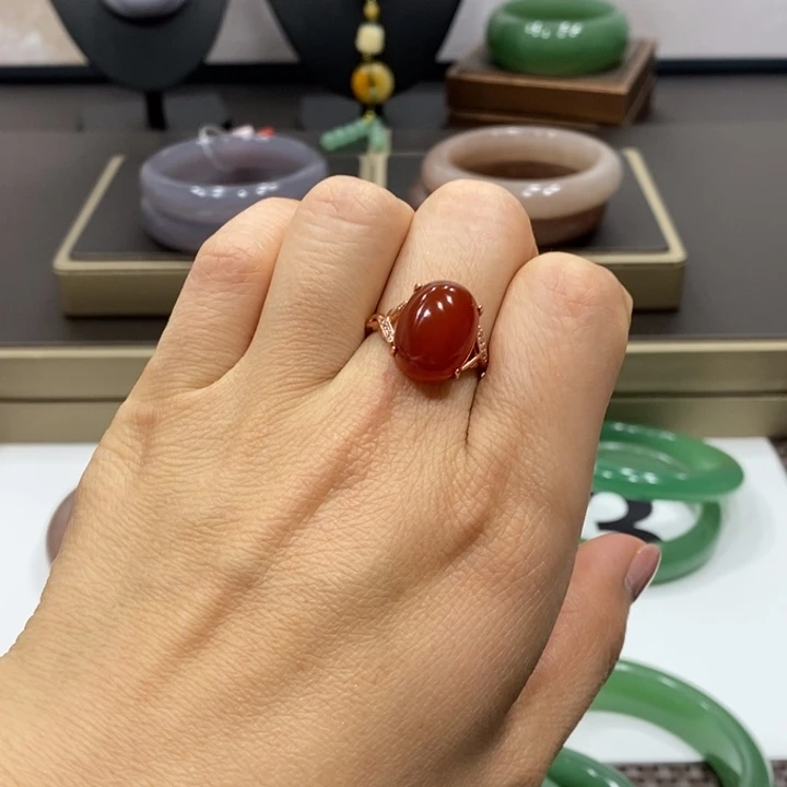 东陵石颈饰未镶嵌