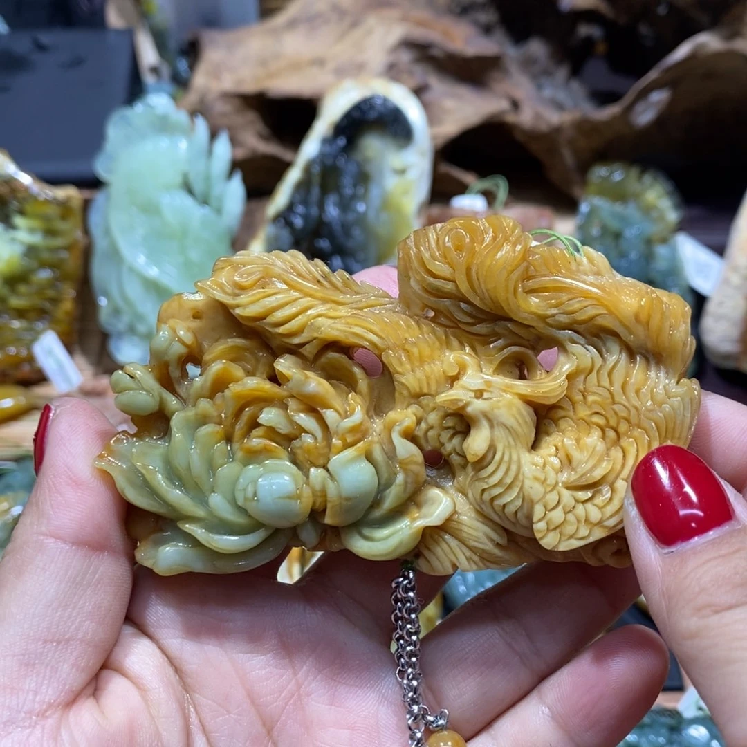 蛇纹石玉颈饰未镶嵌乐***兜