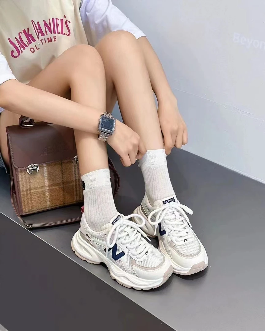 新春款休闲轻便运动老爹女鞋