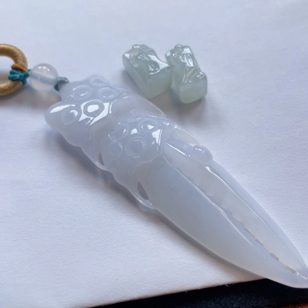 ****I翡翠未镶嵌颈饰一对