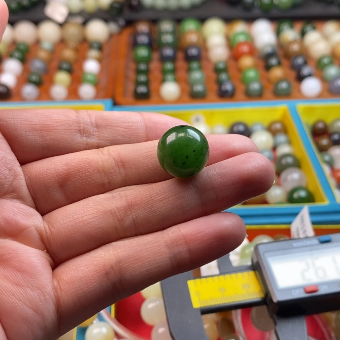 和田玉未镶嵌珠宝奇石L卡14