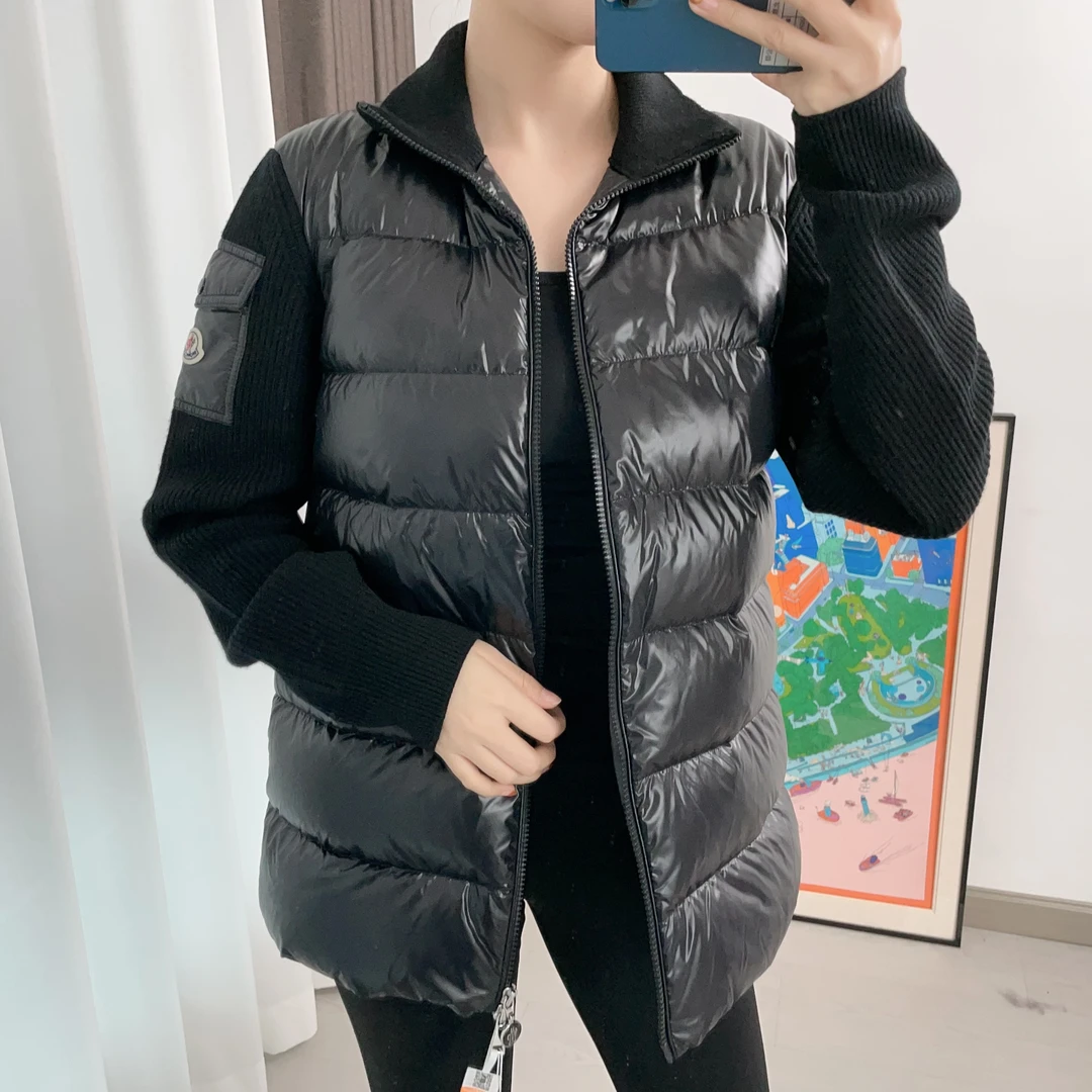 95新 MONCLER 羽绒服M码黑色/251022LJFHZ02