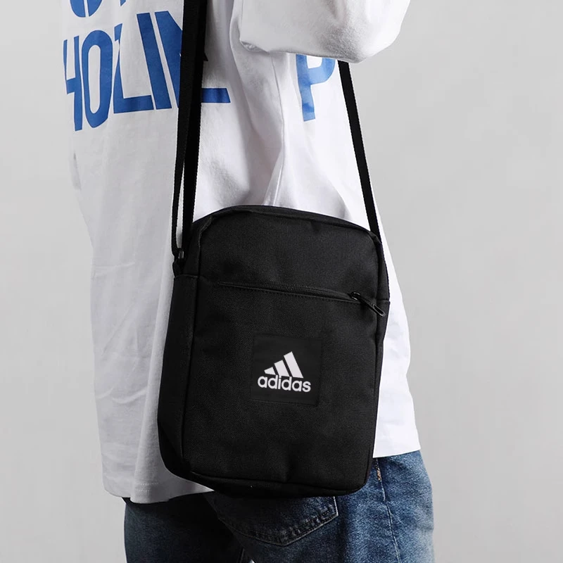 阿迪达斯运动单肩包2025春季新款户外出行斜挎包胸包小拎包IT2048