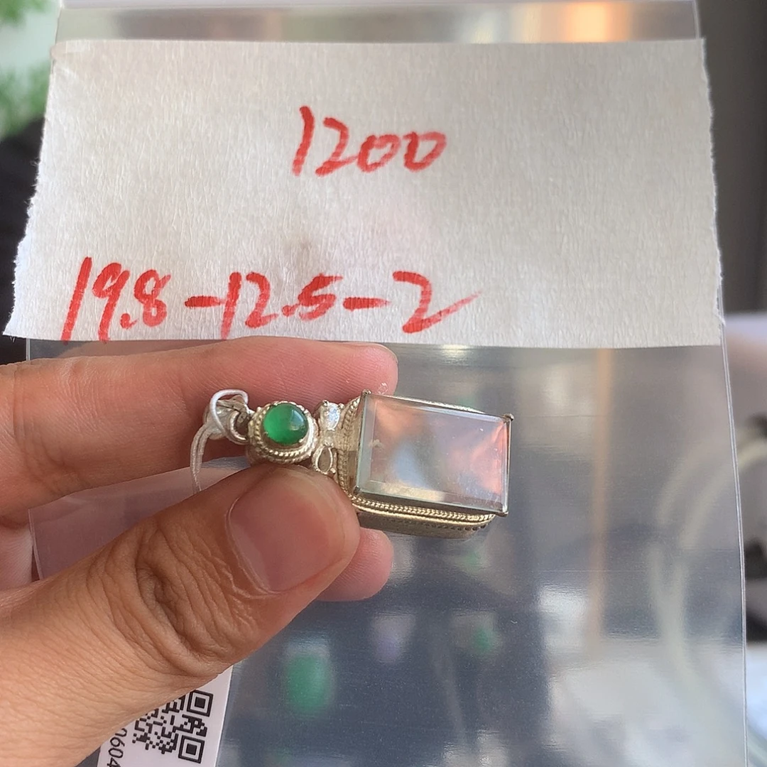 定制翡翠未镶嵌天然缅甸翡翠A货