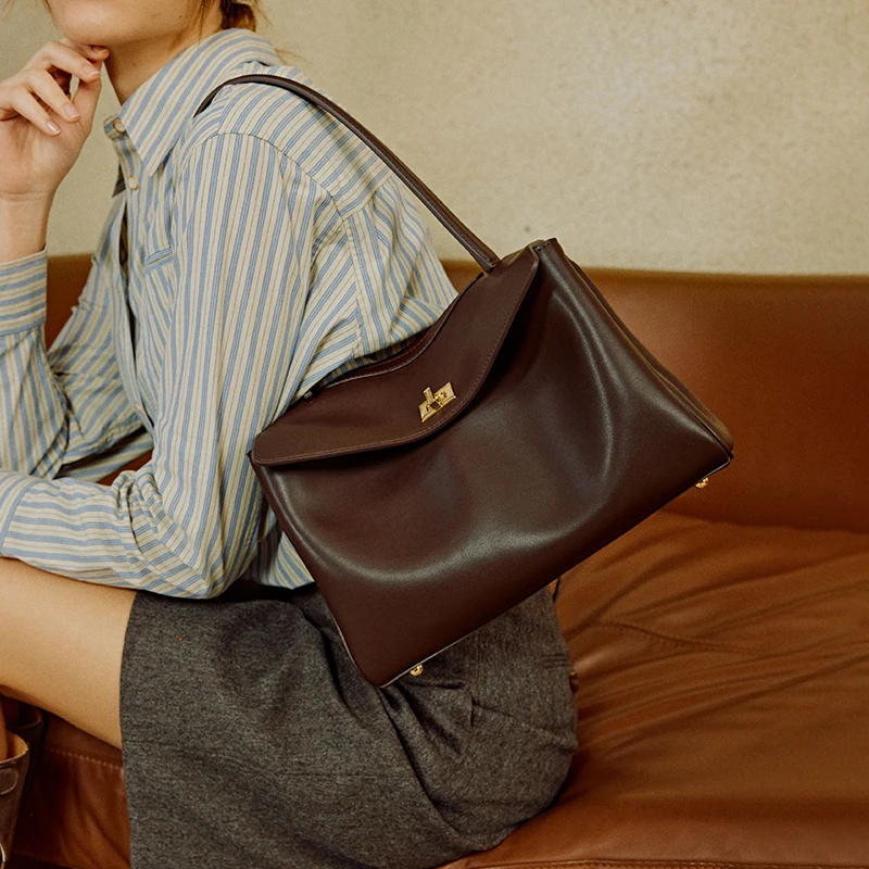 avalea葳里 慵懒复古单肩腋下包中号 新款通勤手提包斜挎女包F252