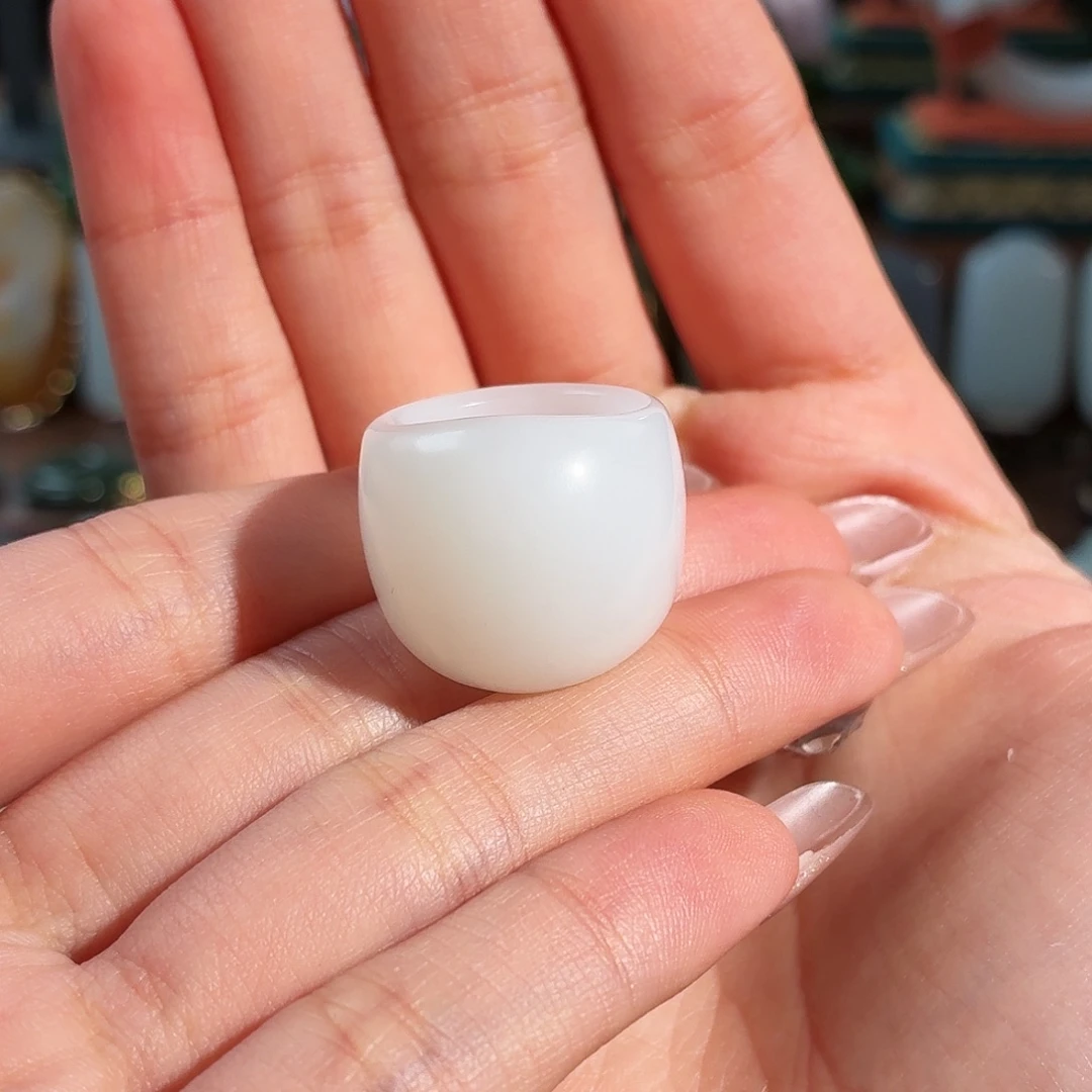 雅***座和田玉未镶嵌戒圈T