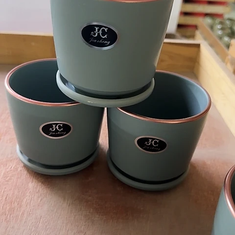 3个·当场直播凑9发·慎拍·全是福利·