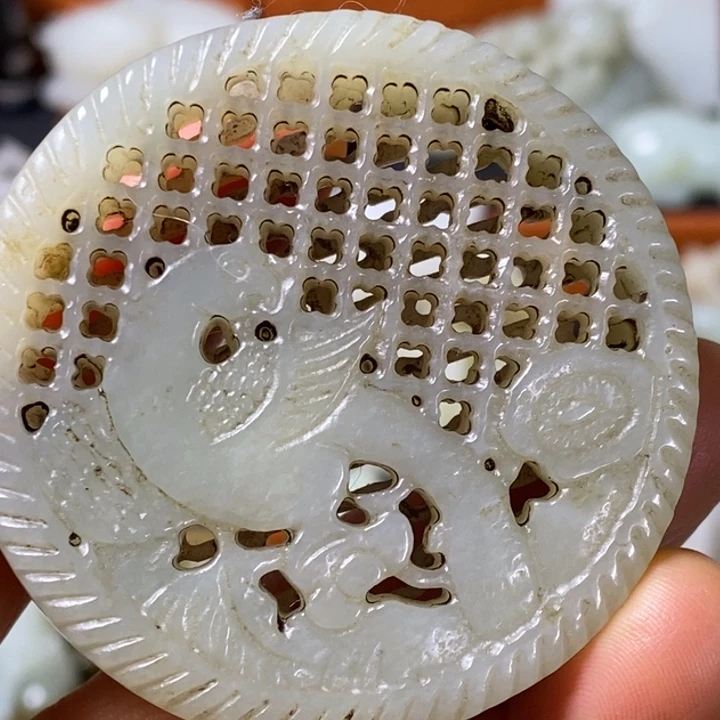 宁***风和田玉（青玉）未镶嵌颈饰