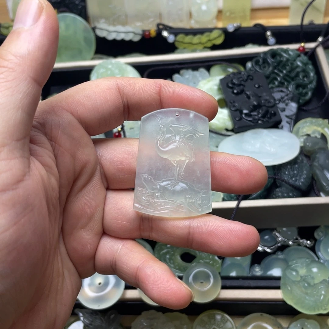 未镶嵌蛇纹石玉颈饰