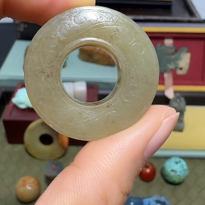 w***.和田玉未镶嵌颈饰