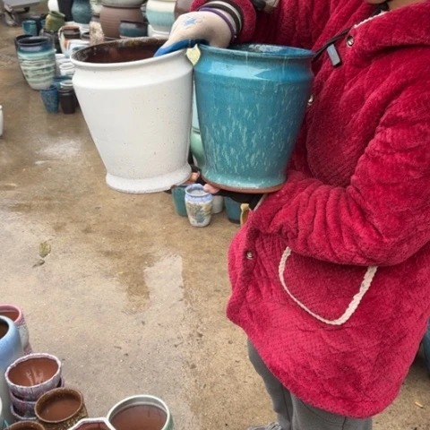 口18高23瑕疵盆子。