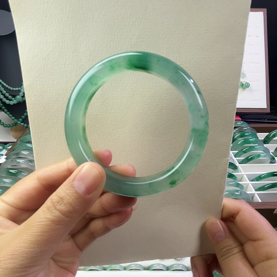 石英质玉未镶嵌手镯53.4