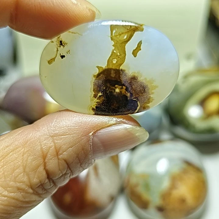 玛瑙/玉髓未镶嵌珠宝奇石