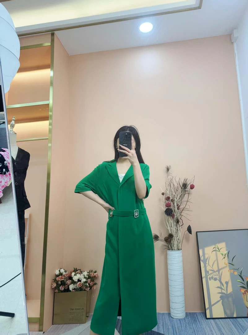 [依易原创]轻奢气质知性收腰显瘦西装领修身连衣裙A0922