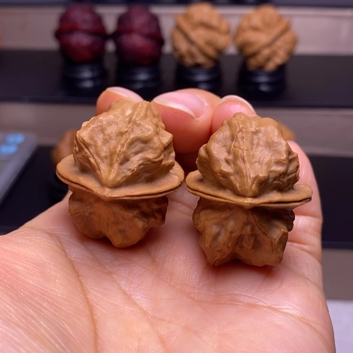 文玩核桃把件蟾虫精4