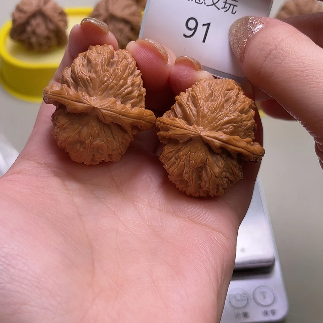文玩核桃把件白狮子37.91