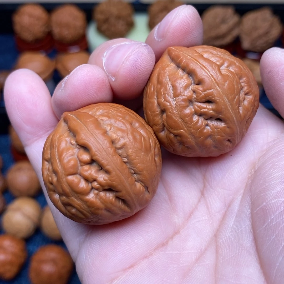 文玩核桃把件皮**啊手捻虎头