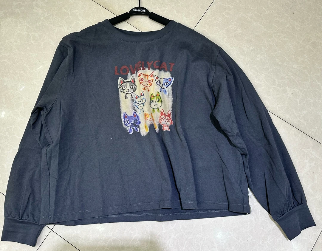 彩色字母T，绒衫时尚百搭