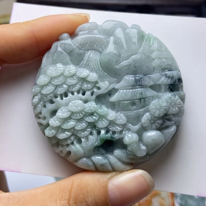 翡翠颈饰未镶嵌翡翠