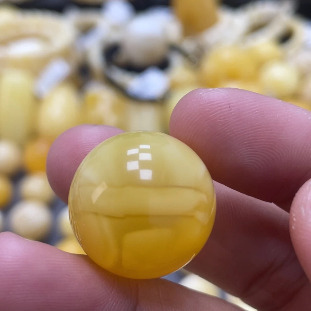 蜜蜡未镶嵌裸石21mm瑕疵
