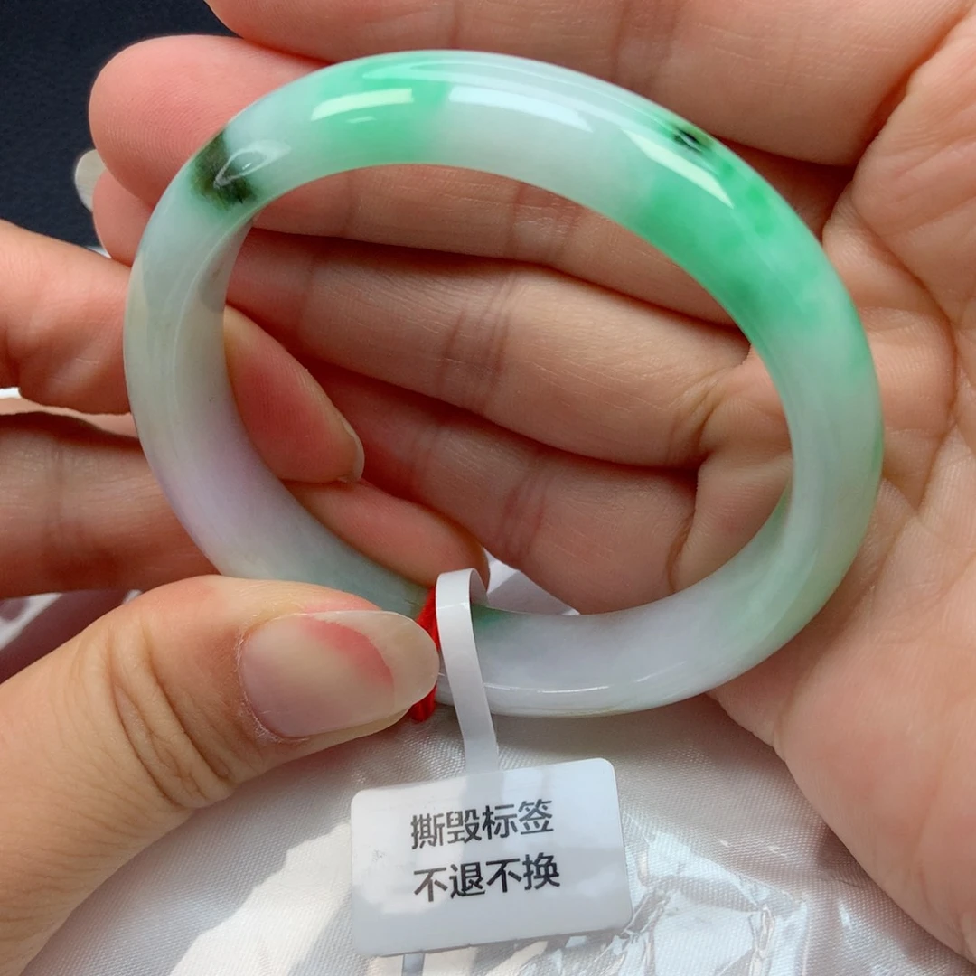 翡翠手镯未镶嵌52圈贵妃