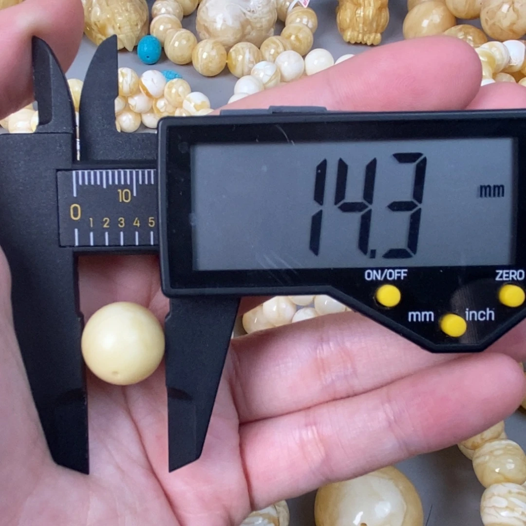 蜜蜡未镶嵌珠宝奇石1.7g