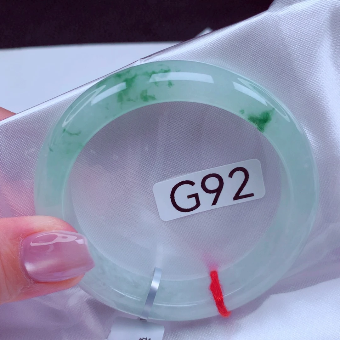 翡翠未镶嵌手镯手镯