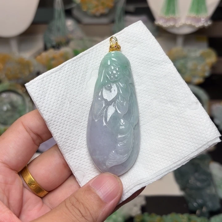 翡翠未镶嵌颈饰吊坠
