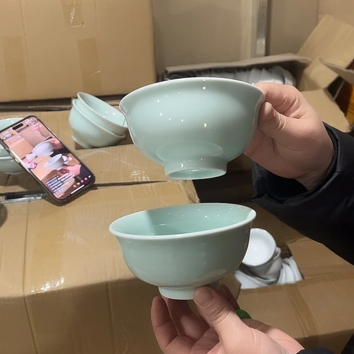 瓷片青瓷4.75英寸米饭碗两个微瑕包邮