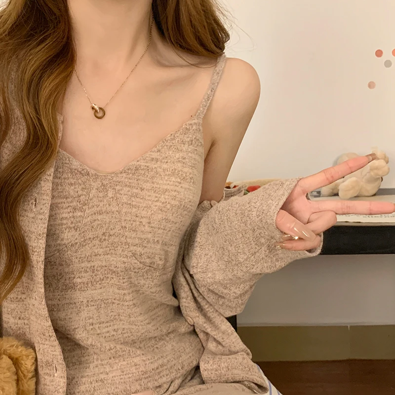 长袖睡衣女款春秋季ins风女士性感气质辣妹短款吊带带胸垫三件套