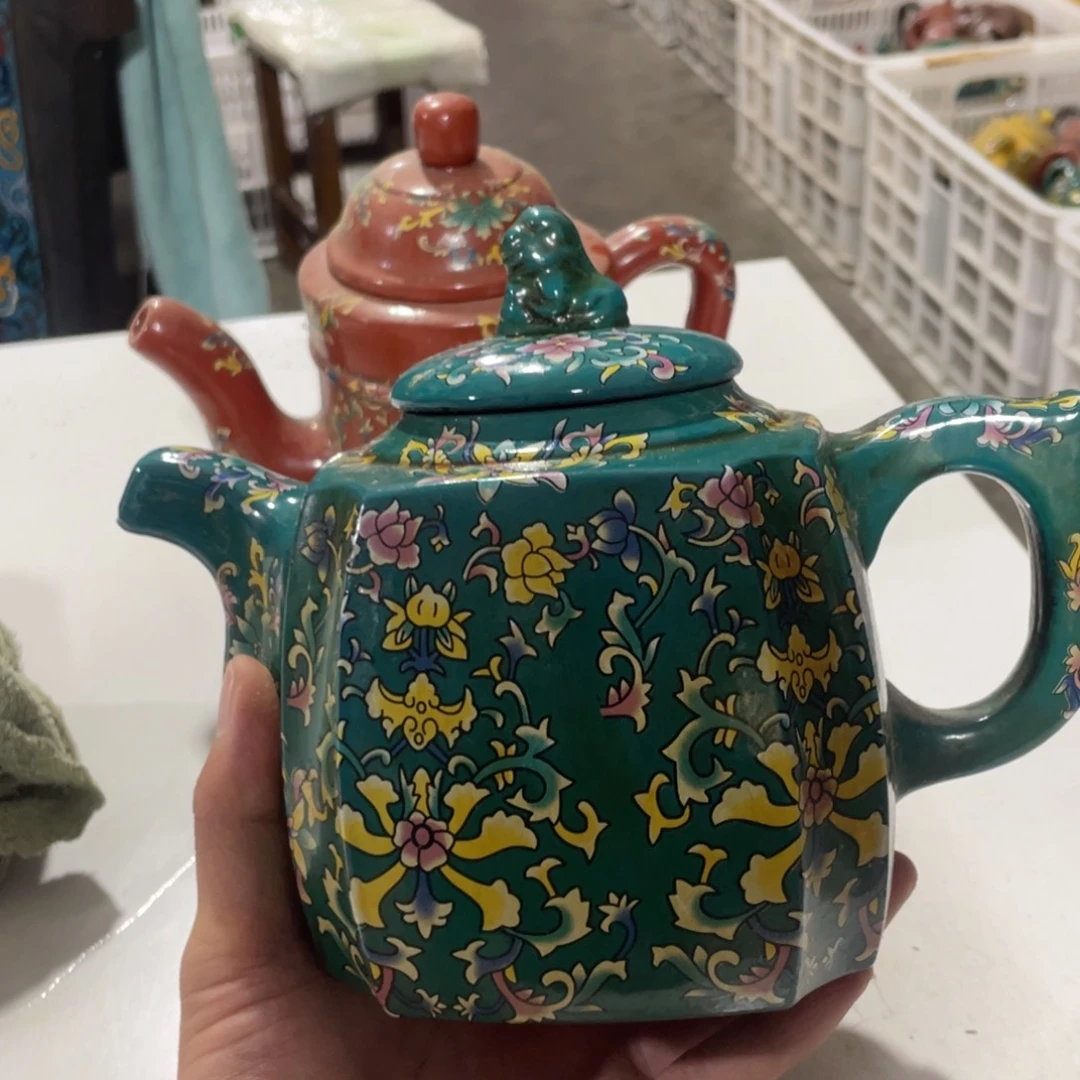 茶壶紫砂老厂紫砂壶一件。