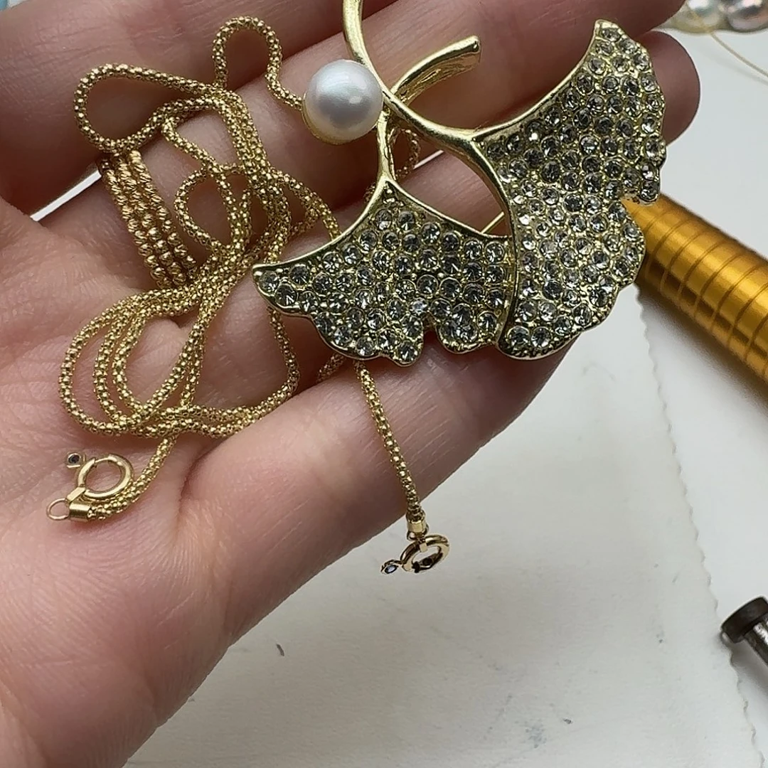 淡水珍珠18K金镶嵌颈饰