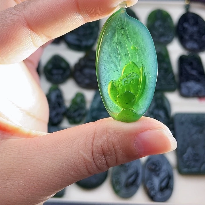 蛇纹石玉未镶嵌挂件泰山玉一品清廉