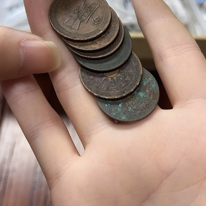 拍品。
