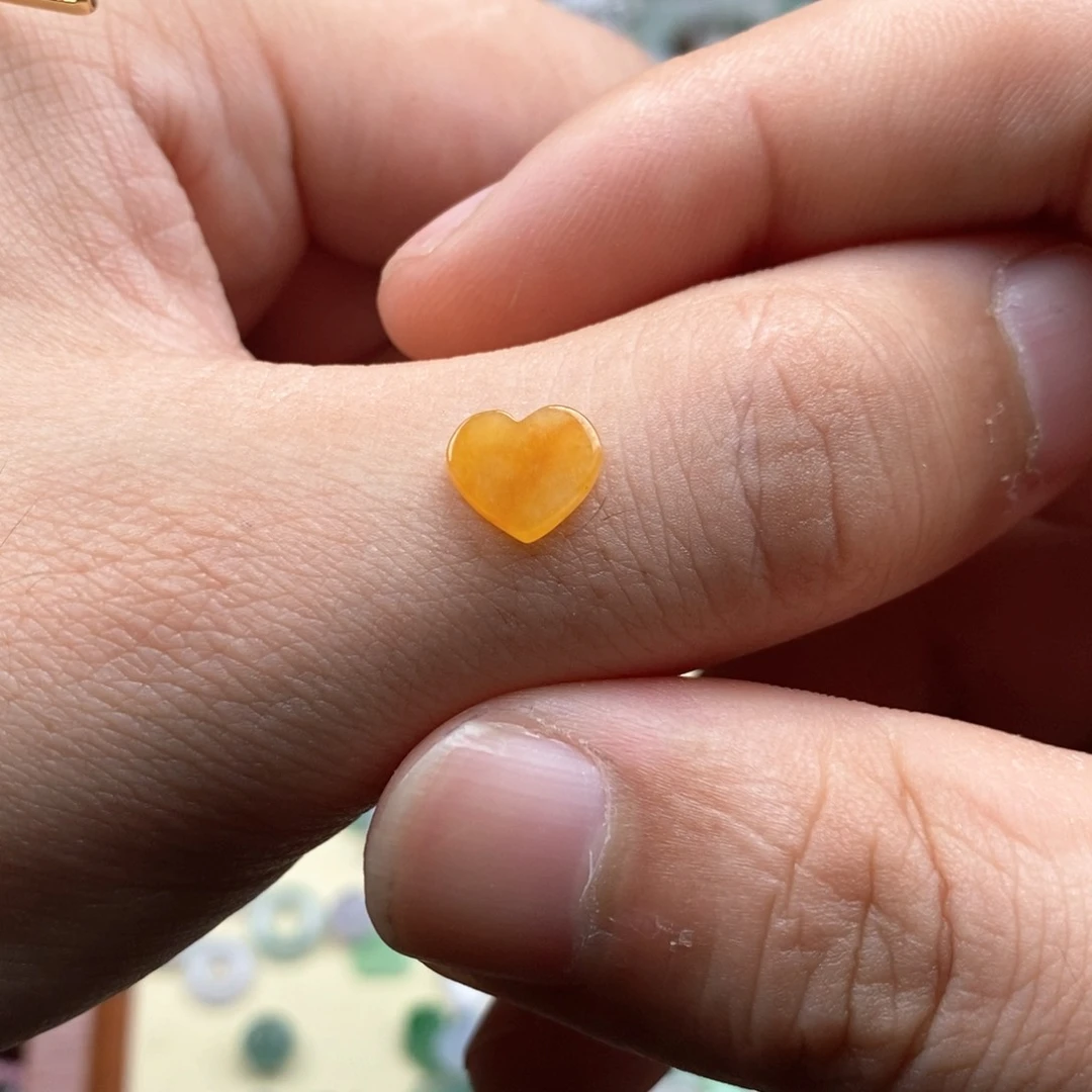 翡翠颈饰未镶嵌冰**枝如果