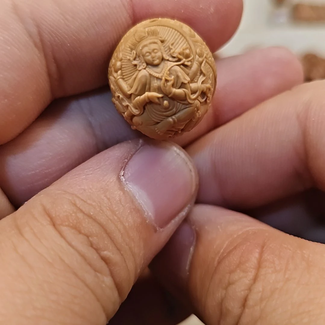 橄榄核吊坠纯手工猴头六臂普贤