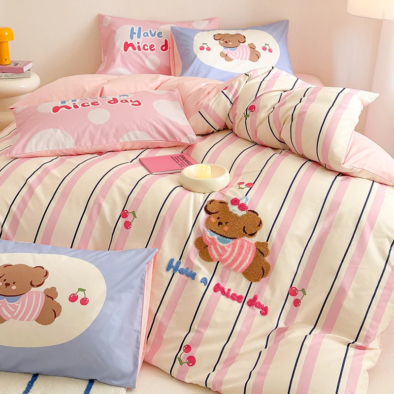 2025年新款全棉卡通毛巾绣床上用品四件套多巴胺减龄ins风三件套