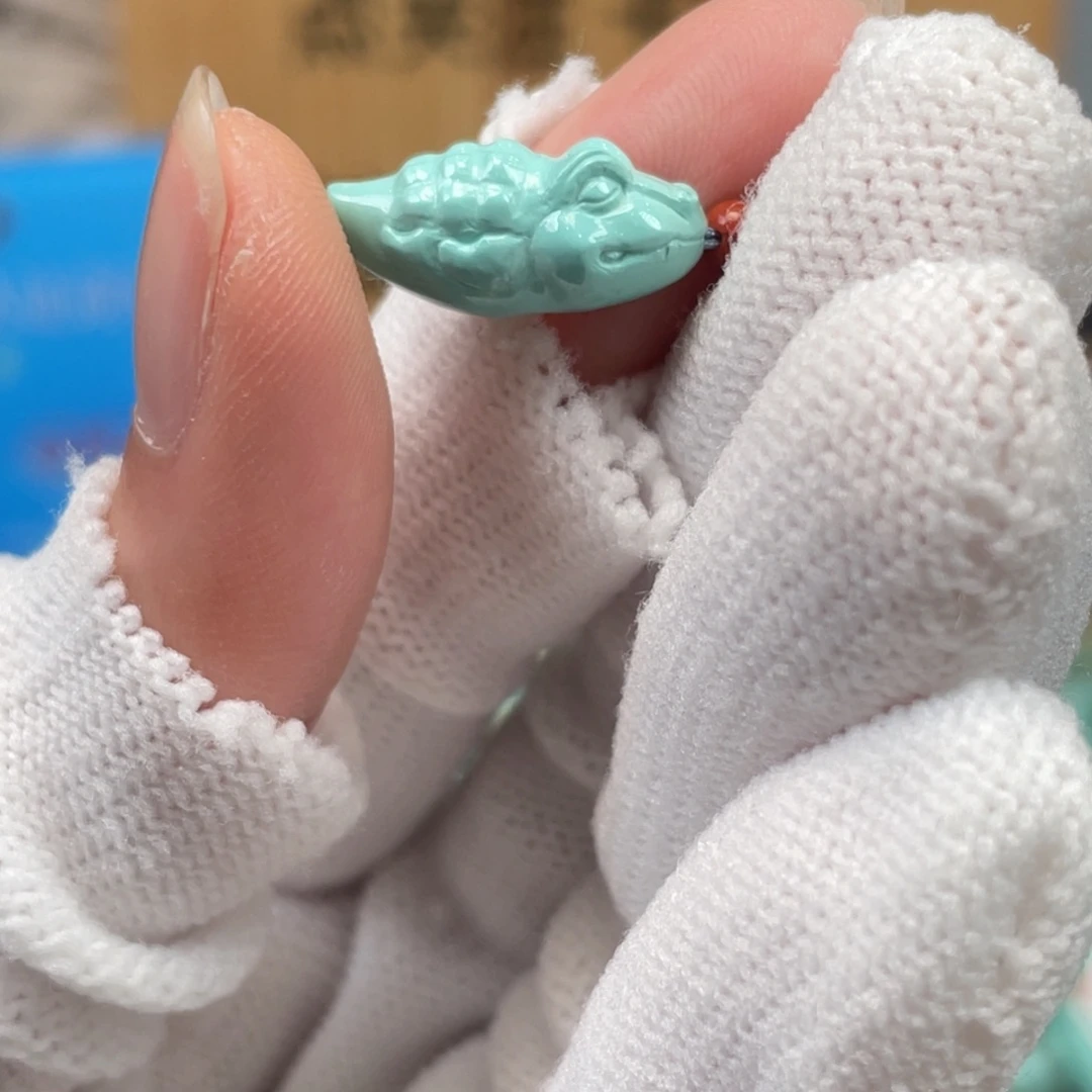 绿松石未镶嵌挂件